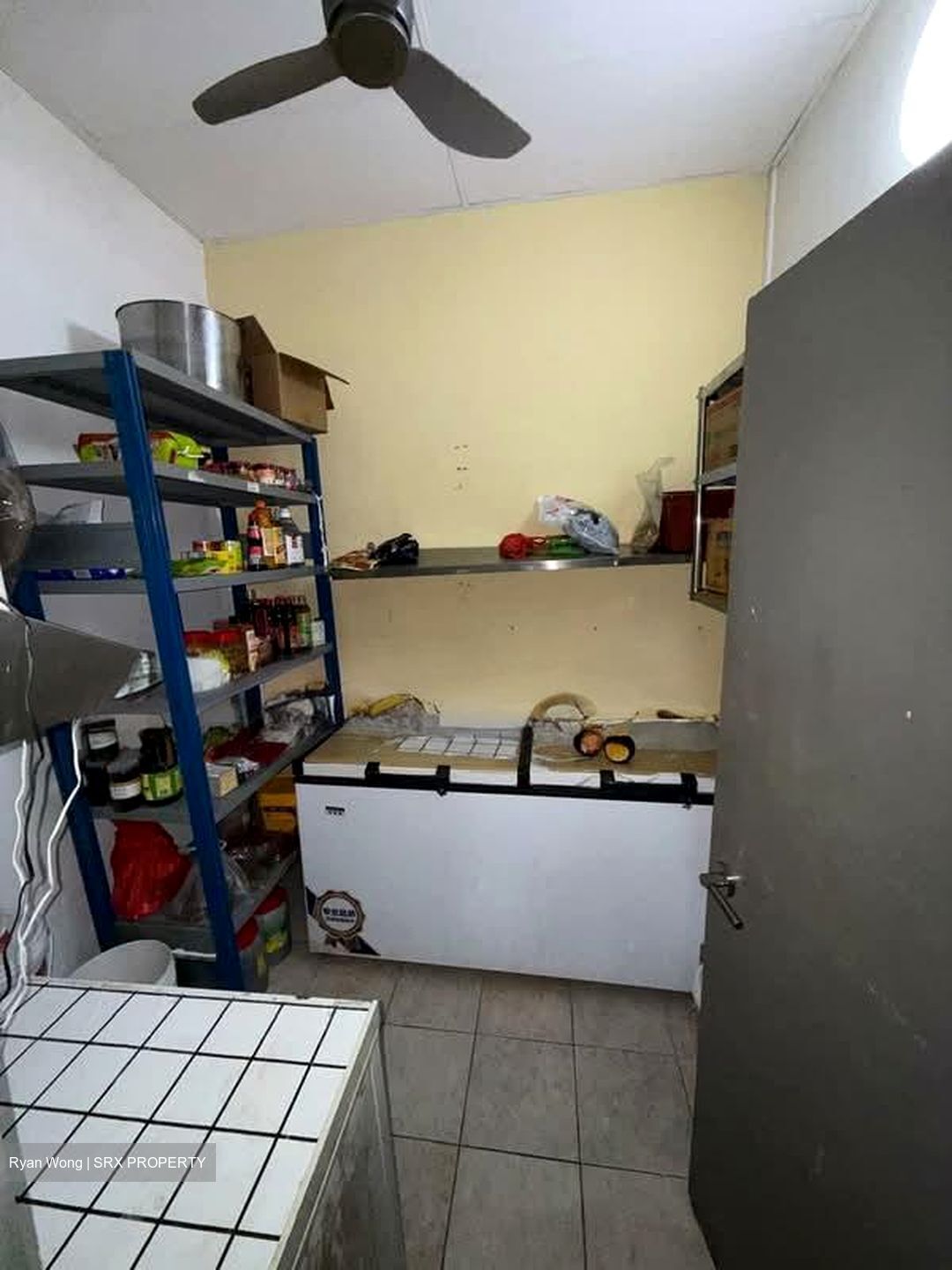 Eastwood Centre (D16), Retail #567515781